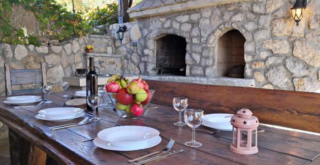 Holiday House Katarinini Dvori - with private Pool