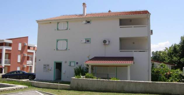 Apartment Knezevic - with Balcony and Parking