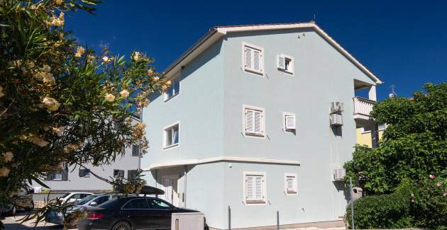 Apartment Lavendel - with Balcony, 250 m from the Beach