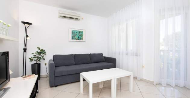 Apartment Lavendel - with Balcony, 250 m from the Beach