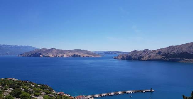 Apartment Lovincic No.1 - with Terrace, 200 m from the Beach 