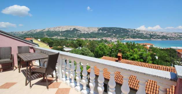 Apartment Lovincic No.7 - with Sea View, 200 m from the Beach