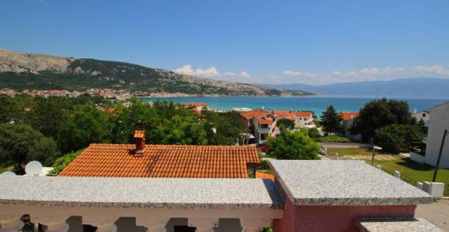 Apartment Lovincic No.7 - with Sea View, 200 m from the Beach
