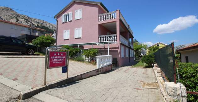 Studio Apartment Lovincic No.4 - with Terrace, 200 m from the Beach
