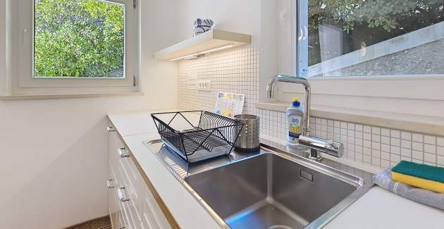 Studio Apartment Meratti - in the old Part of Baska, 200m from the Beach