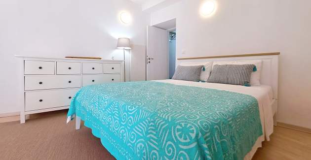 Studio Apartment Meratti - in the old Part of Baska, 200m from the Beach