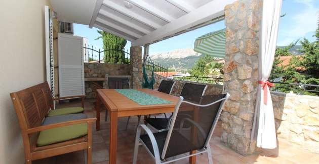 Apartment Mikulan Nara Priz - with Terrace, 350 m from the Beach