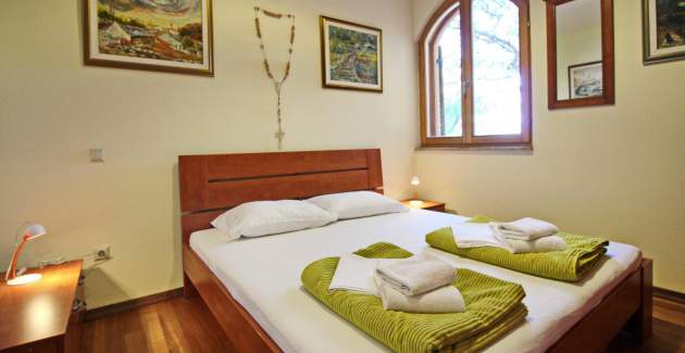 Appartamento Mrkus A6 priz - con terrazza, vicino alla spiaggia