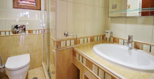 Appartamento Mrkus A6 priz - con terrazza, vicino alla spiaggia