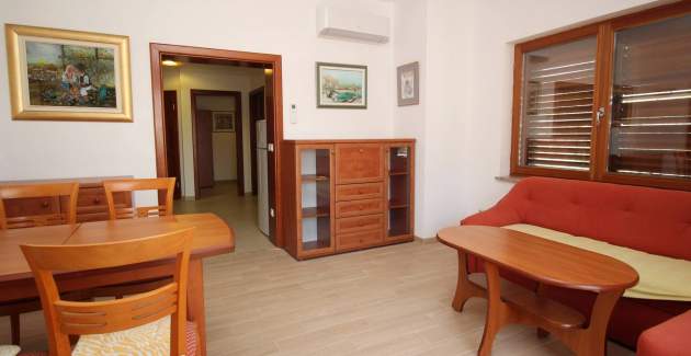 Apartment Mrkus more - with Balcony and Sea View, near the Beach