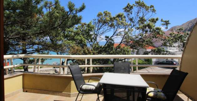 Apartment Mrkus more - with Balcony and Sea View, near the Beach