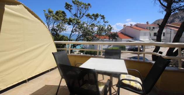 Appartamento Mrkus brdo - con balcone, vicino alla spiaggia