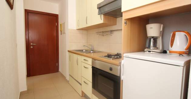 Appartamento Mrkus brdo - con balcone, vicino alla spiaggia