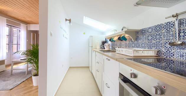 Apartment Nana K2 - with Sea View and private BBQ