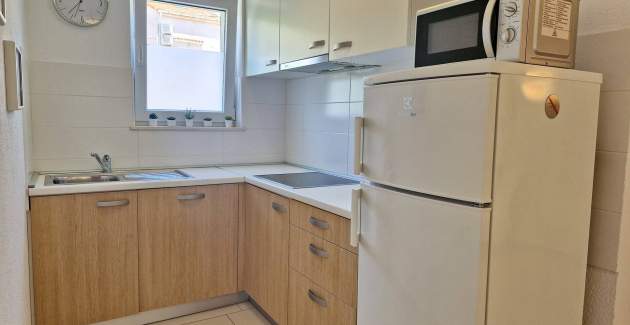 Apartment Pavlakovic - with Balcony and Parking