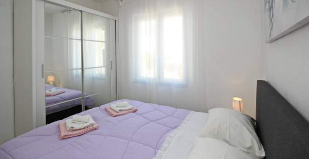 Apartment Lara K1 - near the Center and the Beach