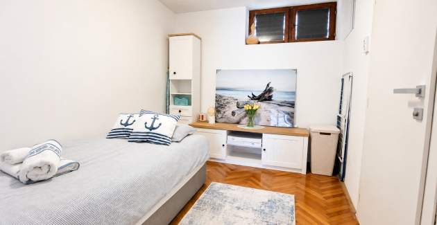 Apartment Radojevic – auf zwei Etagen, mit Parkplatz