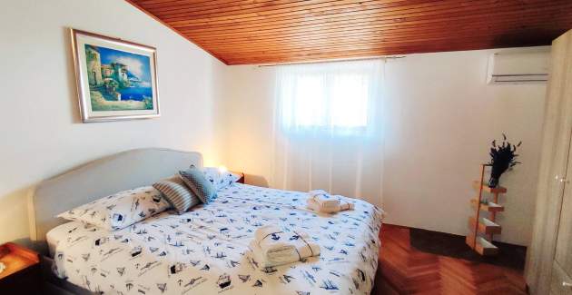 Appartamento Radojevic - su due piani, con parcheggio