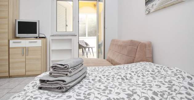 Studio Apartment Rozman Beach - near the Beach, with Terrace