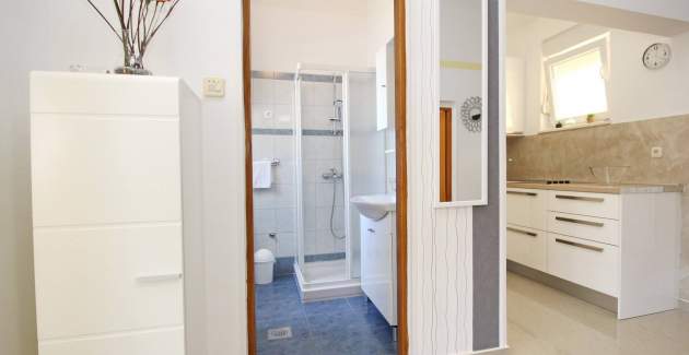 Ferienwohnung Zarok Beach Holiday A4 – in Strandnähe, mit Balkon