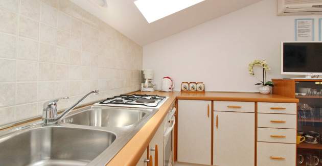 Apartment Čubranić S. Senj – im Hafen, nahe dem Meer