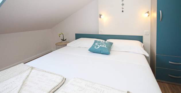 Apartment Čubranić S. Senj – im Hafen, nahe dem Meer