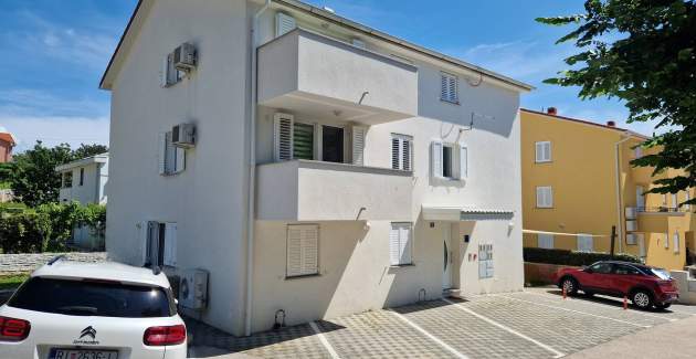 Apartment Slabek - with Balcony, 300 m from the Beach