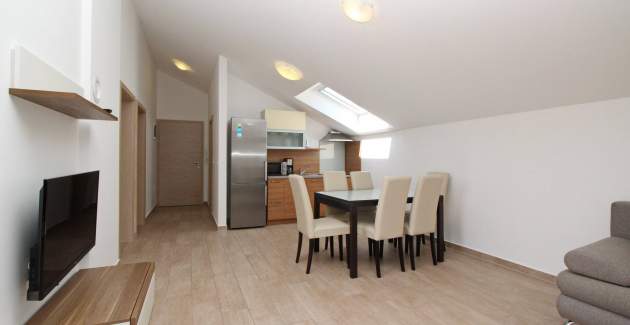 Apartment Smojver No.5 - top Floor, with Balcony