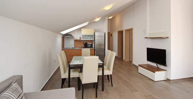 Appartamento Smojver n. 6 - confortevole, con balcone