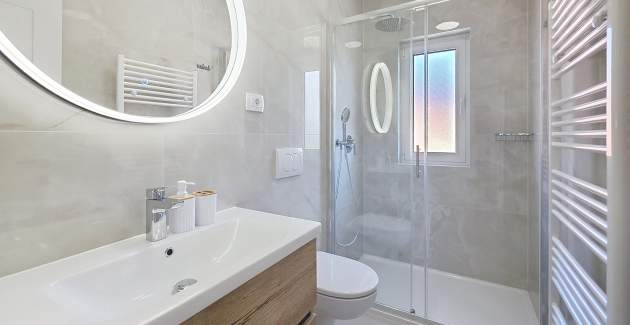 Modern apartment Gabrijela for 4 persons - with Balcony, 450 m from the Beach