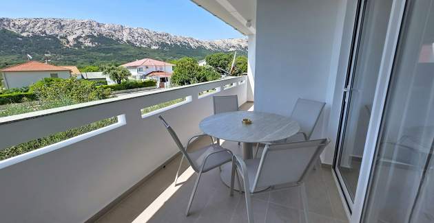 Modern apartment Gabrijela for 4 persons - with Balcony, 450 m from the Beach