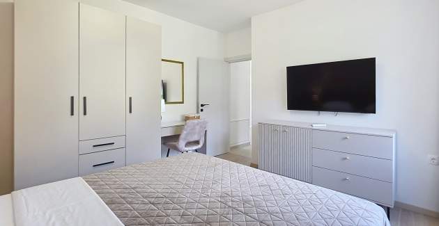 Modern apartment Gabrijela for 4 persons - with Balcony, 450 m from the Beach