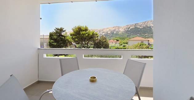 Modern apartment Gabrijela for 4 persons - with Balcony, 450 m from the Beach
