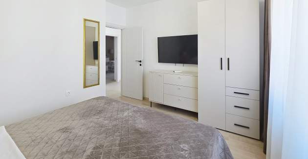 Modern apartment Gabrijela for 4 persons - with Balcony, 450 m from the Beach
