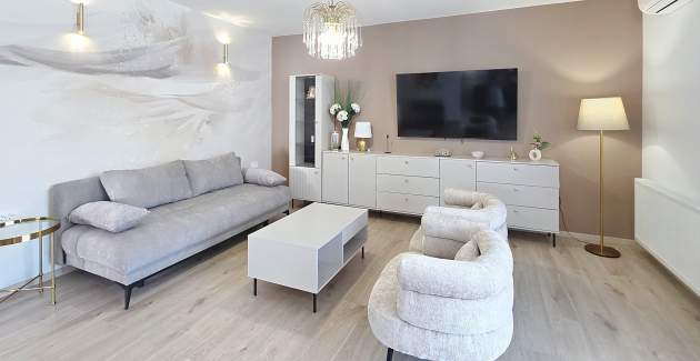 Modern apartment Gabrijela for 4 persons - with Balcony, 450 m from the Beach