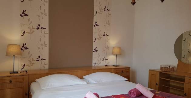 Appartamento Gabrijela per 4–6 persone – con balcone, a 450 m dalla spiaggia