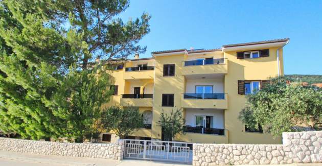 Charming Apartment Sunshine No.5 - with Balcony, 300 m from the Beach