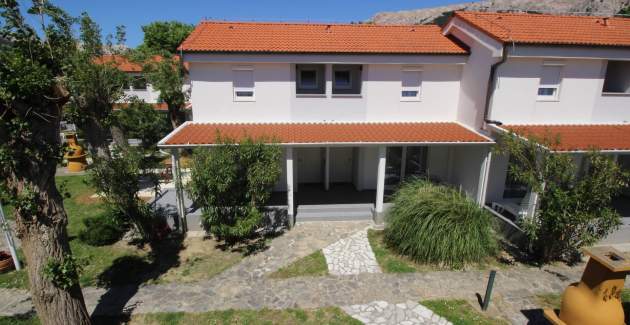 Apartment complex Villas Corinthia 1 - Top Location, 100m from the Beach, surrounded by Greenery