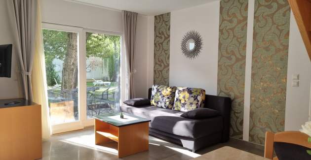 Apartment complex Villas Corinthia 2 - Top Location, 100m from the Beach, surrounded by Greenery