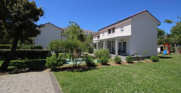 Apartment complex Villas Corinthia 3 - Top Location, 100m from the Beach, surrounded by Greenery