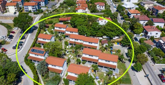 Apartment complex Villas Corinthia 3 - Top Location, 100m from the Beach, surrounded by Greenery