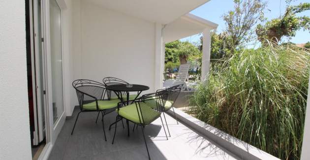 Apartment complex Villas Corinthia 3 - Top Location, 100m from the Beach, surrounded by Greenery