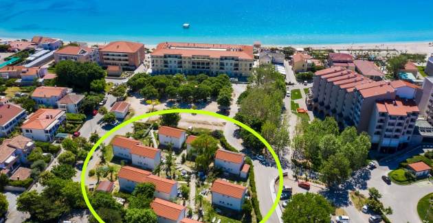 Apartment complex Villas Corinthia 4 - Top Location, 100m from the Beach, surrounded by Greenery