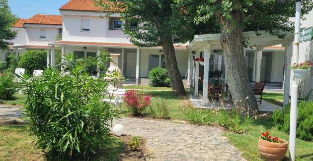Apartment complex Villas Corinthia 5 - Top Location, 100m from the Beach, surrounded by Greenery