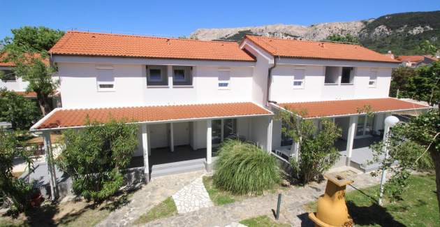 Apartment complex Villas Corinthia 6 - Top Location, 100m from the Beach, surrounded by Greenery