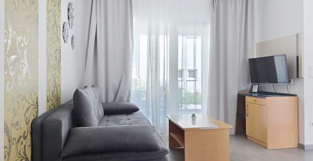 Apartment complex Villas Corinthia 6 - Top Location, 100m from the Beach, surrounded by Greenery