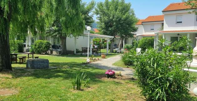 Apartment complex Villas Corinthia 8 - Top Location, 100m from the Beach, surrounded by Greenery