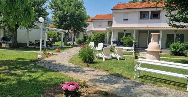 Apartment complex Villas Corinthia 9 - Top Location, 100m from the Beach, surrounded by Greenery