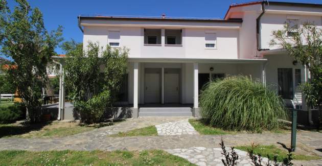 Apartment complex Villas Corinthia 12 - Top Location, 100m from the Beach, surrounded by Greenery