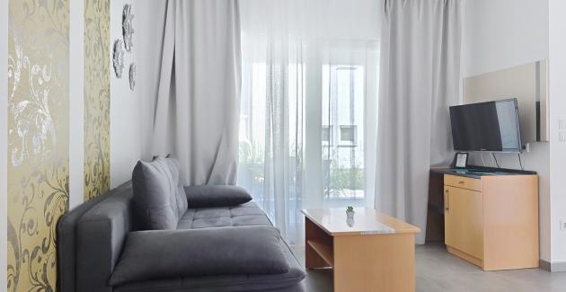 Apartment complex Villas Corinthia 12 - Top Location, 100m from the Beach, surrounded by Greenery